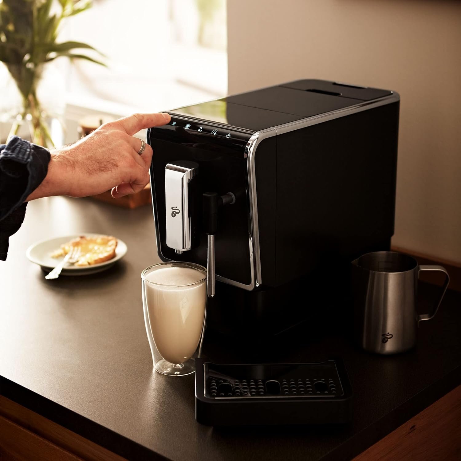 Tchibo Kaffeevollautomat Esperto Latte MIT Milchaufschauerfunktion für Caffè Crema, Espresso und Milchspecialitäten, Anthrazit – Bild 8