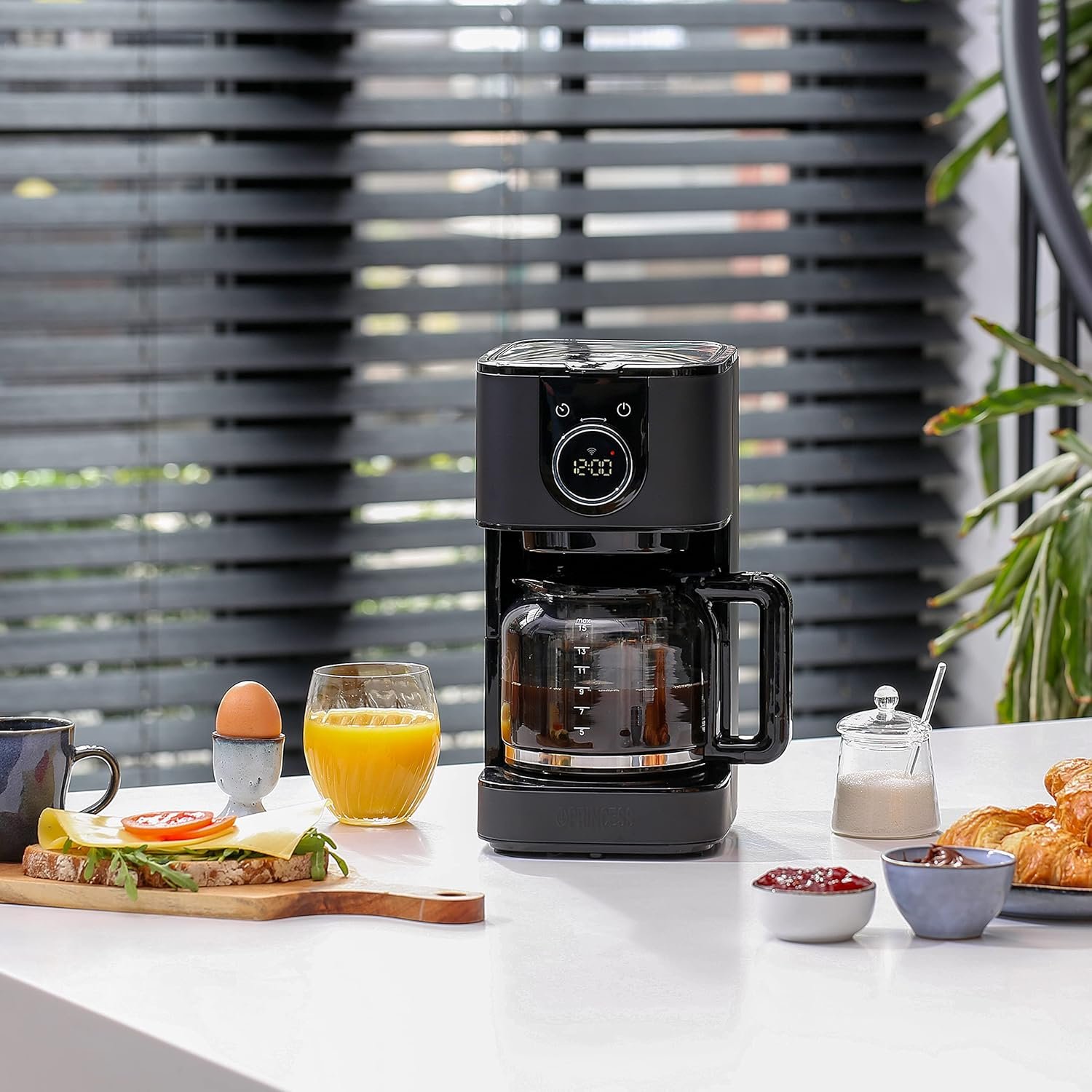 Edle Edelstahl Kaffeemaschine in Schwarz MIT Wifi -konneKtivität & Timer - Geeignet für 10 bis 15 Tassen – Bild 2